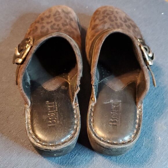 Born Women’s size 8 animal cheetah/ leopard print slip on mules Clogs Sandals - Picture 4 of 7